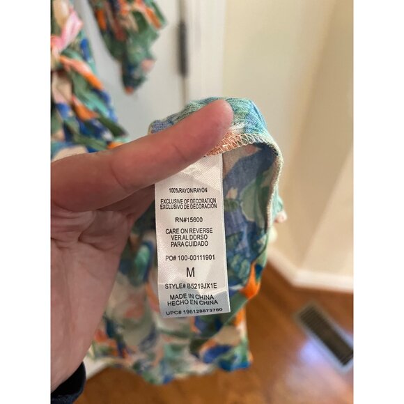 Democracy Lantern Sleeve Button Up Watercolor Floral Dress Size Medium - Picture 5 of 6